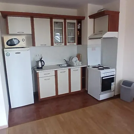 Riviera Apartman *