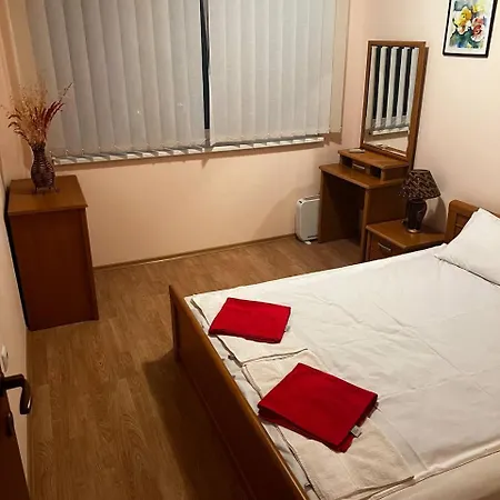 Riviera Apartman *